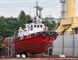 Буксира в доке «Дальзавод»